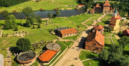 Экскурсия в парк Сула из Минска — территория парка и озеро